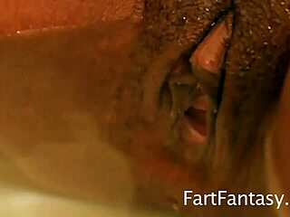 Amber star farts bubbles in bath for ass worship