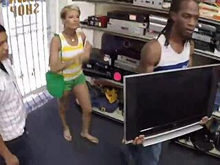 Horny Guy Bangs Real Amateur Girls