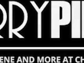 Каси Дел Исла жадува хардкор забавление и рогоноси Марсело с BBC. Каква дива езда!