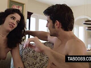 hot milf victoria voxxx lets it guy fuck her pussy to fix computer 😏💻