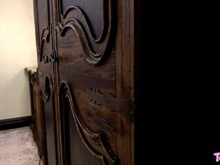 Tgirls xxx features young 18+ shemale ava holt in solo crossdressing small tits masturbation