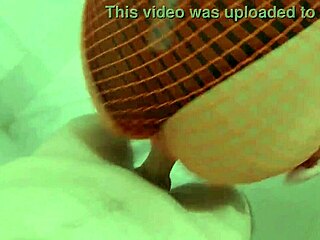I fucked my beautiful stepsister Mafer in the shower with her pantyhose