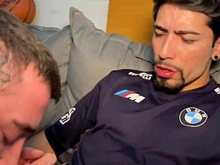 Friends In The Republic Make A Threesome, Become Vip Red And See Everything Complete