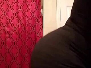 Vau, pričam priču o debeloj kučki koja pleše za mene