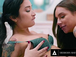 Natural tits and muff diving in public for real sex lovers