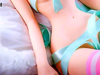 Эй, хочешь увидеть эту красивую блондинку 18+ в роли секс-куклы в деле?