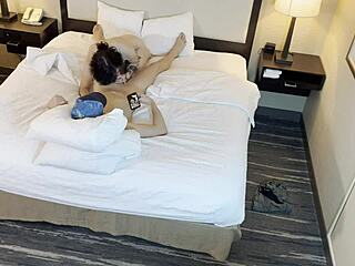 Tattooed beauty gives blowjob