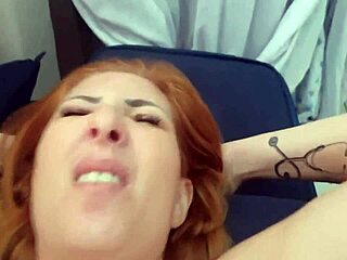 esposa novinha fode depois da academia e recebe creampie na buceta