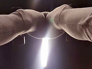 esposa novinha fode depois da academia e recebe creampie na buceta