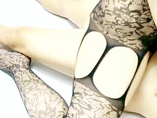 Vietnamese Techniques Make Wife Moan with Pleasure