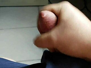 una paja para las chicas en contexto gay