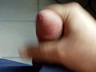 una paja para las chicas en contexto gay