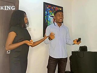 Will The House Agent Use Her Pussy To Close The Deal?