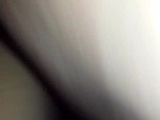 Dicke mexikanische Ehefrau beugt sich für Doggystyle-Fick vom Ehemann