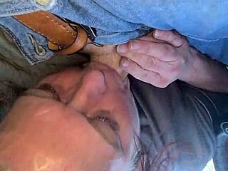 i met miss samantha and she sucked my cock deep