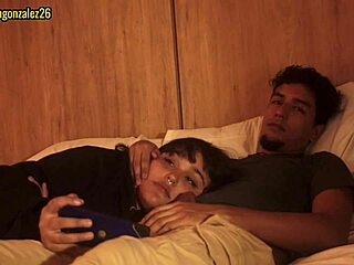 mirando una pelicula con mi hermanastro y sin querer me trague su pene, casi nos descubren alisongonzalez26 x fantasiahardcoresex