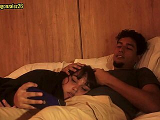 mirando una pelicula con mi hermanastro y sin querer me trague su pene, casi nos descubren alisongonzalez26 x fantasiahardcoresex