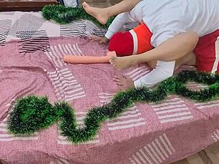 Sucking my stepmother's pussy and ass for christmas