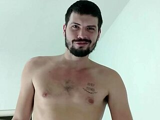 Sexo Gostoso Com O Moto Taxista Novinho Pauzudo Da Favela!