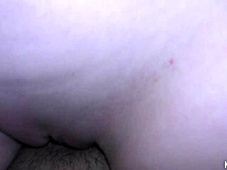 Anak Cewek 18 Tahun Teman Terbaik Ngambil Kontol Besarku Sebagai Hadiah di Memek Ketat