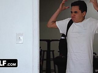 Чёрт, соперничество сводных брата и сестры накаляется с застенчивой девкой! - MYLF Classics