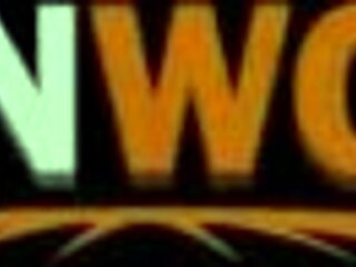 Виж Kitana Lure и Lina Luxa двойно проникнати от три магарета