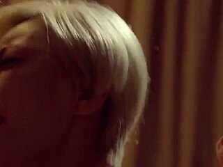 Kamarádka korejské kočky se přidá na žhavou POV session