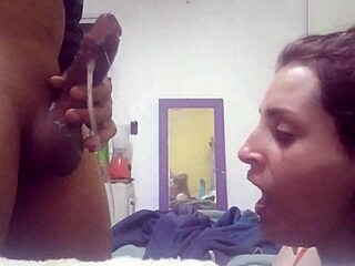 Дали тя жадува да смуче този огромен член всяка нощ?