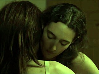 Five long Argentine films featuring gay kissing and tits