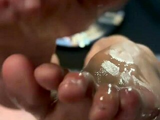 my first time showing little feet and ass