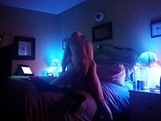 Sesso hardcore con tette e culo enormi