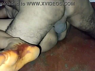 Desi Couple Fuck in Sitting Position