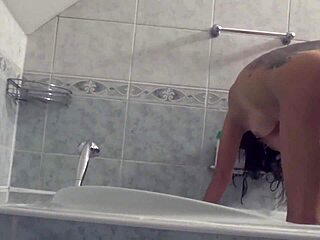 camilla moon ล่อหีในห้องน้ำเล่นสนุก