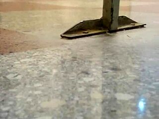 Gay sex in the toilet turns wild