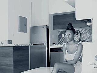 Guess who's back for blowjobs?