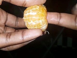 La clémentine enjoys bbw masturbation until she destroys her finger