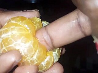 La clémentine enjoys bbw masturbation until she destroys her finger