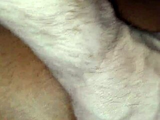 Stor röv knullas hårt i anal