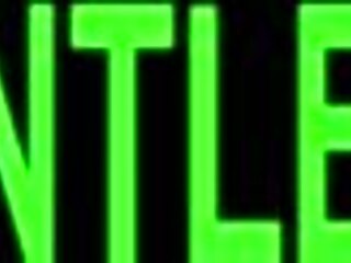 Bimbo Caught Stepmom and Got Nailed!