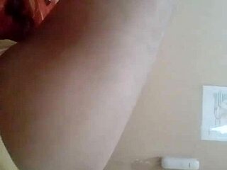 i masturbate in hotel