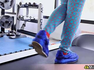 Wifey, your perfect milf body needs my workout now!