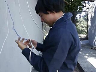 chichona nalgona gets fucked by the cable guy