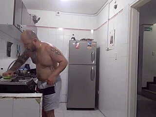 Today I surprise my wife by cleaning the house so she gives me her ass to fuck nicely.