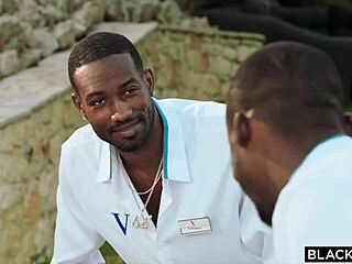 جميلة سوداء Agatha تاخد كريمباي من زب أسود في ثلاثي جامح مع دوجي