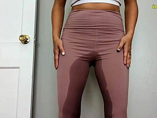 Solo girls in denim: Real piss fetish roleplay