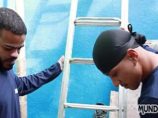 na hora do almoco a pausa pra foder com big cocks