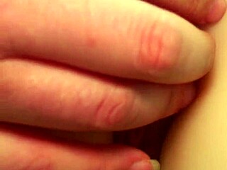 Stroke This Pretty Pussy!