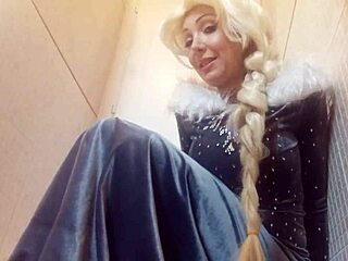 elsa's cosplay ready to show you something hot