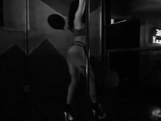 Hot Stripper Sucking and Banging on Hidden Cam!
