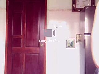 i enjoy watching gay vietnamese videos on blued, this is the third one with hot guys